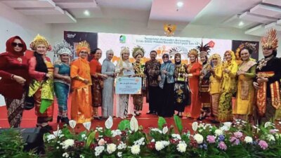 kki-bawa-pulang-tropi-juara-1-lomba-paduan-suara-hymne-dan-mars-gow