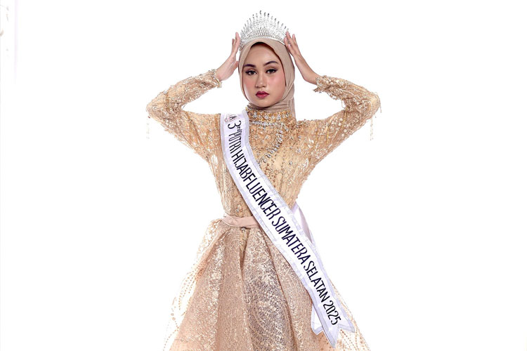 sarah-azizah,-dari-panggung-sekolah-di-palembang-menuju-putri-hijabfluencer-indonesia-–-times-banyuwangi