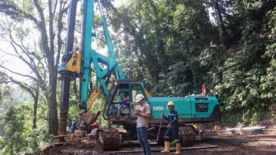 pekerja-lembur-siang-malam,-jalur-gumitir-bisa-dibuka-sebelum-waktunya!