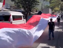 Bukan Bendera One Piece, Tapi Merah Putih 500 Meter! Sopir Truk Kepung Pelabuhan Ketapang Gegara Macet Parah