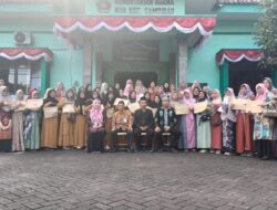 Penyerahan SKT kepada 71 Majelis Taklim di Gambiran: Strategi Penguatan Kelembagaan Keagamaan Berbasis Regulasi