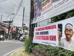 Heboh! Kedatangan Kang Dedi Mulyadi di Sleman Disambut Spanduk Sindiran Pedas: Jangan Jadikan DIY Bahan Konten!