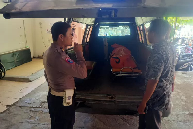 pesepeda-tewas-masuk-lubang-di-muncar-banyuwangi-ternyata-warga-kediri