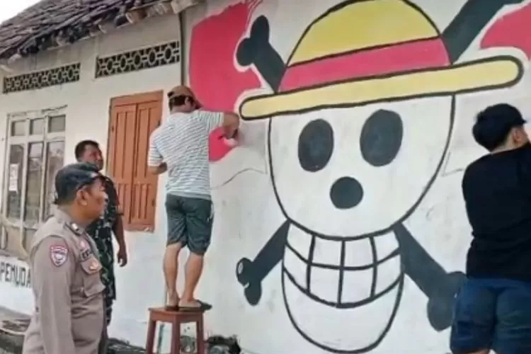 mural-one-piece-di-sleman-disebut-lecehkan-lambang-negara,-babinsa-dan-bhabinkamtibmas-turun-tangan-hapus