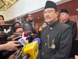 PPATK Bongkar Dokter dan Pegawai BUMN Terima Bansos! Gus Ipul Bilang Begini