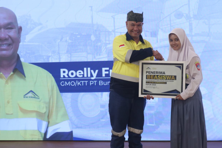 mengintip-suka-cita-80-putra-putri-banyuwangi-penerima-program-beasiswa-tambang-emas-pt-bsi-–-times-banyuwangi