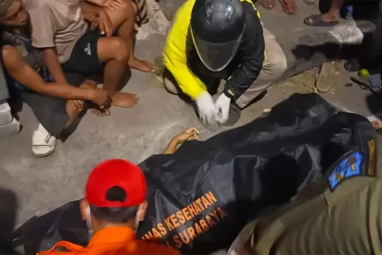 pejalan-kaki-tewas-ditabrak-beat-bonceng-tiga-tanpa-helm,-anak-korban-luka-parah-di-kepala