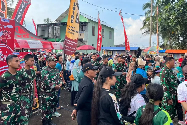 satgas-tmmd-meriahkan-jalan-sehat-ponpes-darul-muttaqin,-ratusan-peserta-tumpah-ruah-di-siliragung