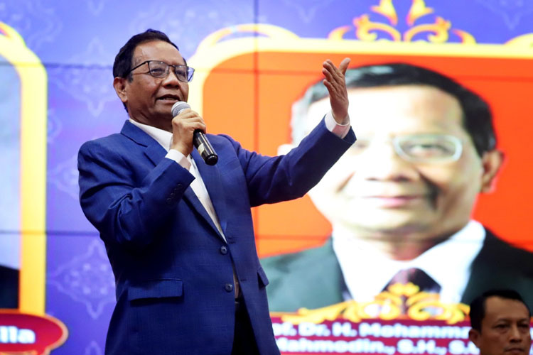 mahfud-md-ajak-mahasiswa-baru-ub-jadi-motor-penggerak-indonesia-emas-2045-–-times-banyuwangi