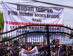 Demo Besar di Pati, Warga Desak Bupati Mundur, Ini Proses Pemakzulan Menurut Ahli