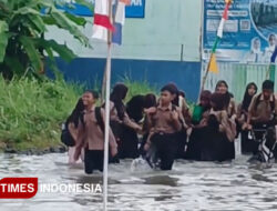 Banjir Genangan di Kota Banjar Tutup Akses ke Sekolah Pasundan, Siswa Pulang Basah-basah – TIMES Banyuwangi