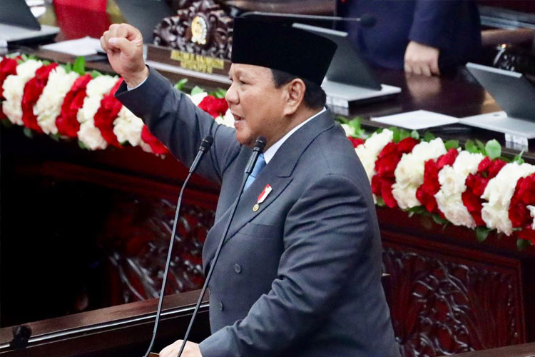 prabowo-subianto-tegaskan-kembali-ke-ekonomi-konstitusional-dalam-pidato-kenegaraan-–-times-banyuwangi
