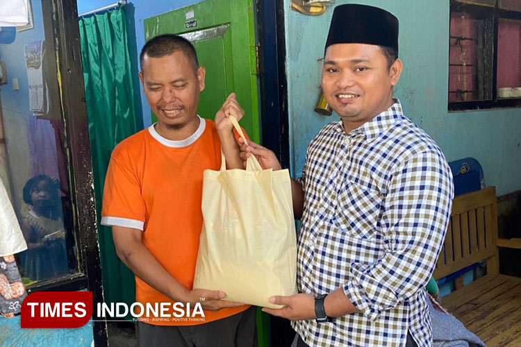 80-sembako-dari-laziznu-banyuwangi-untuk-80-tahun-kemerdekaan-ri-–-times-banyuwangi