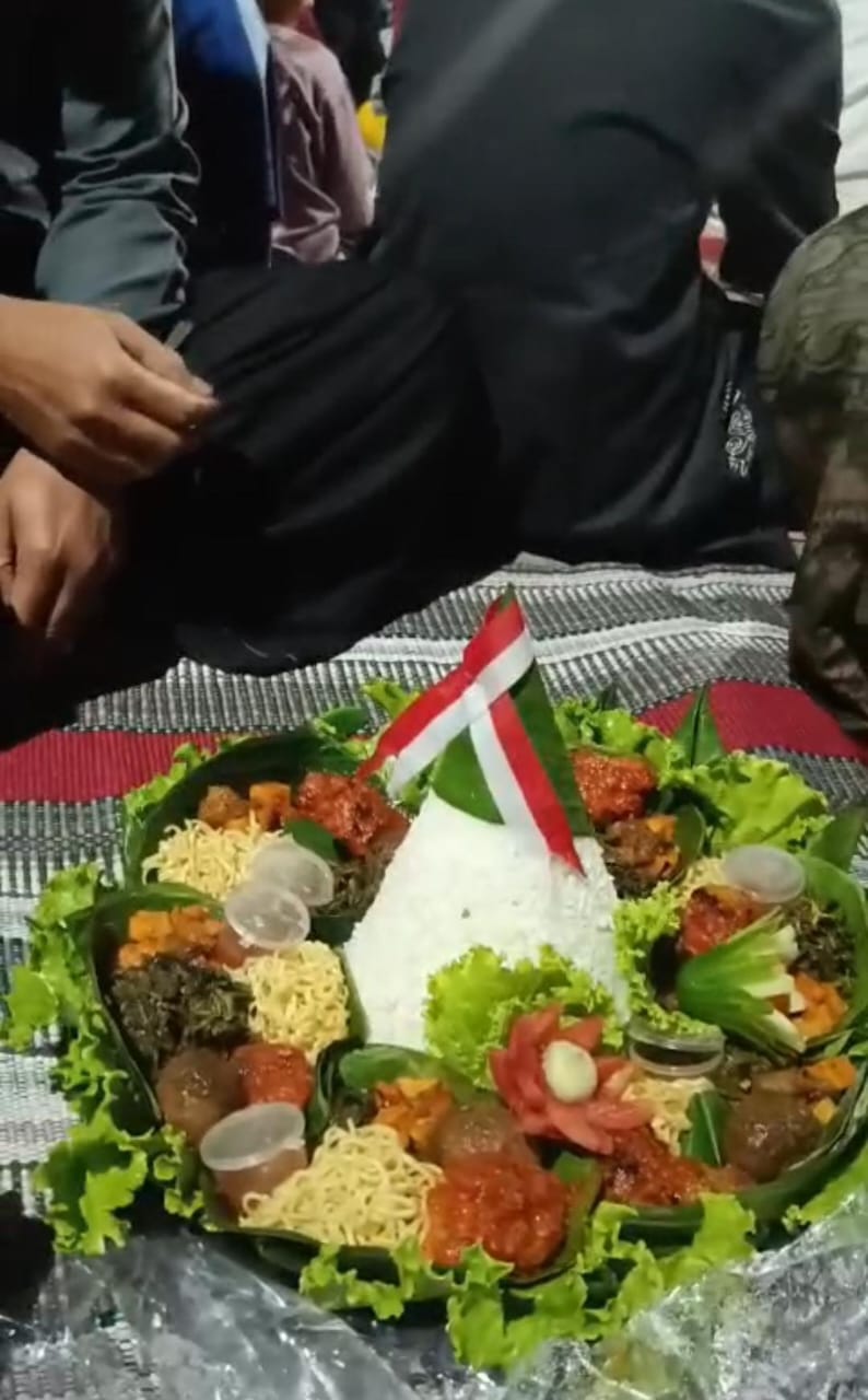 warga-perumahan-gkr-menggelar-malam-tasyakuran-17-agustus-2025