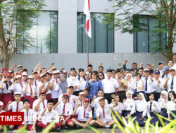 Rayakan Kemerdekaan, Kokoon Hotel Banyuwangi Gelar Upacara Bendera dengan Nuansa Seragam Sekolah – TIMES Banyuwangi