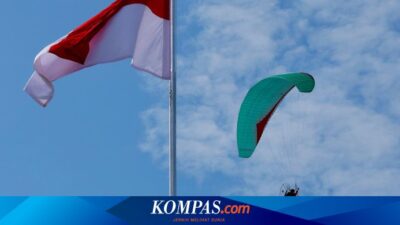 atraksi-dirgantara-dan-tari-kolosal-warnai-peringatan-hut-ri-di-banyuwangi
