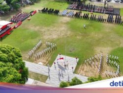 Upacara HUT RI di Banyuwangi Dimeriahkan Tari Kolosal-Atraksi Dirgantara