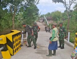 Dandim 0825 Banyuwangi Letkol Joko Sukoyo Tinjau Progres Pembangunan Jembatan TMMD, Warga Merasa Terbantu!