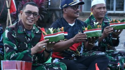 gelar-tasyakuran-kemerdekaan,-warga-kesilir-dan-siliragung-tumpah-ruah-di-jalan-sepanjang-3-km-–-radar-banyuwangi