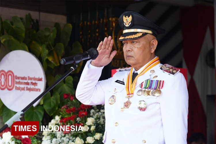 kado-hut-ke-80-ri,-bupati-malang-sanusi-terima-penghargaan-kppn-dan-bantuan-csr-–-times-banyuwangi