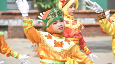 libatkan-siswa-dan-walimurid,-syamsul-huda-gelar-upacara-detik-detik-proklamasi