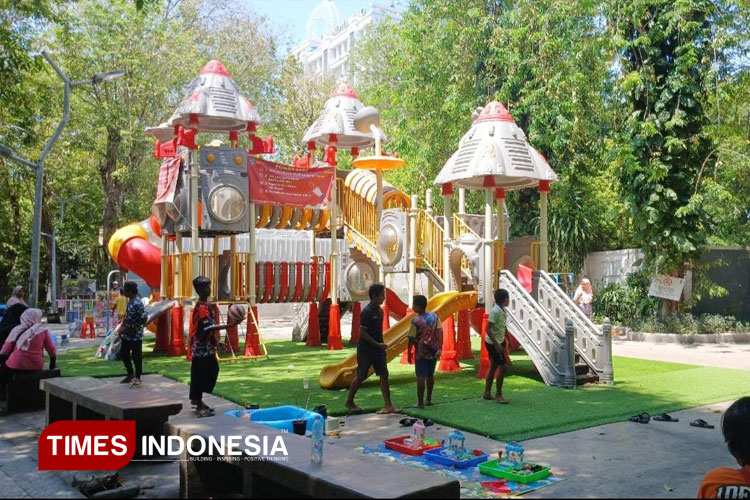 taman-bungkul-surabaya-dan-angin-segar-bagi-warga-tengah-kota-–-times-banyuwangi