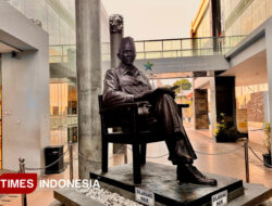 Patung Bung Karno dan Keyakinan yang Tersimpan di Sepatu Kirinya – TIMES Banyuwangi