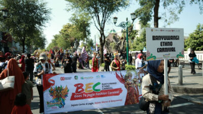 pawai-banyuwangi-ethno-carnival-sihir-ribuan-penonton-jogja-fashion-carnival-2025-–-times-banyuwangi