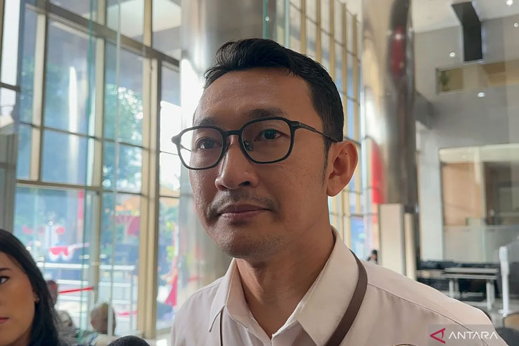 kpk-minta-jemaah-haji-2024-jadi-saksi-dugaan-korupsi-kuota-haji,-begini-caranya-–-times-banyuwangi