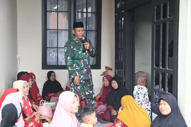 tni-ngaji-bareng-ibu-ibu-di-silirsari,-suasana-haru-dan-hangat-bikin-warga-terpukau!
