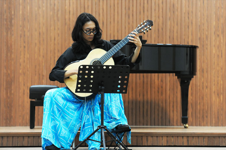 perayaan-suara-rasa,-el-vatikan-dan-dua-ketuk-menghipnotis amadeo-music-hall-surabaya-–-times-banyuwangi