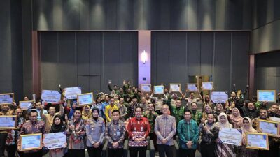 apresiasi-kinerja-desa-dan-kelurahan,-dpmd-jatim-serahkan-tiga-penghargaan-bergengsi-–-times-banyuwangi