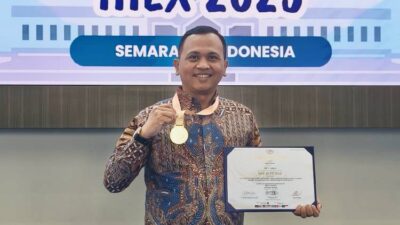 hut-ke-80-ri,-kepala-smkn-1-sudimoro-pacitan-persembahkan-medali-emas-internasional-–-times-banyuwangi