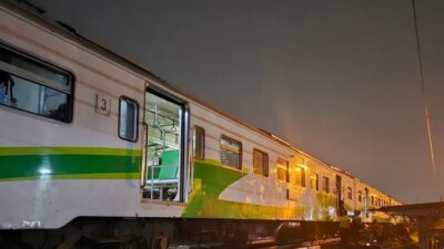 diduga-rem-blong,-penumpang-panik-dan-loncat-dari-kereta,-commuter-line-jenggala-gagal-berhenti-di-stasiun-sidoarjo,-bablas-sampai-candi