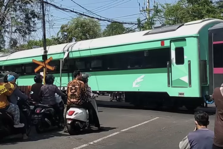 diluncurkan-28-september,-kai-hadirkan-kereta-khusus-petani-dan-pedagang,-bikin-distribusi-hasil-panen-makin-cepat