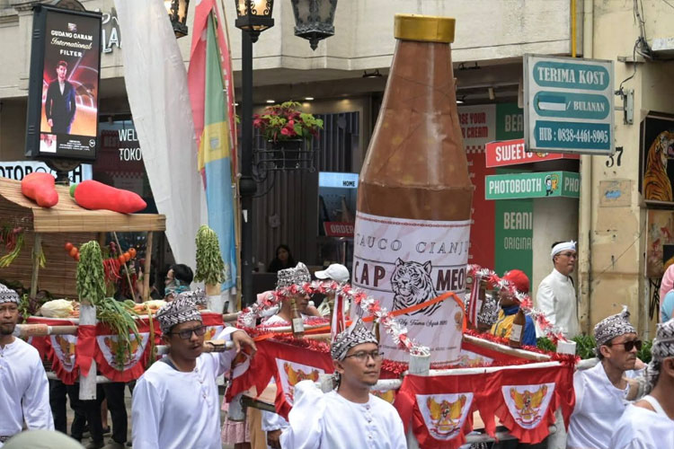 diplomasi-padi-dan-lada-dari-cianjur,-menjelajahi-simbol-sejarah-di-kirab-budaya-jawa-barat-–-times-banyuwangi