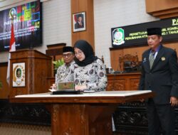 Rapat Paripurna Pemkab dan DPRD Banyuwangi Pastikan Tidak Ada Kenaikan Tarif PBB