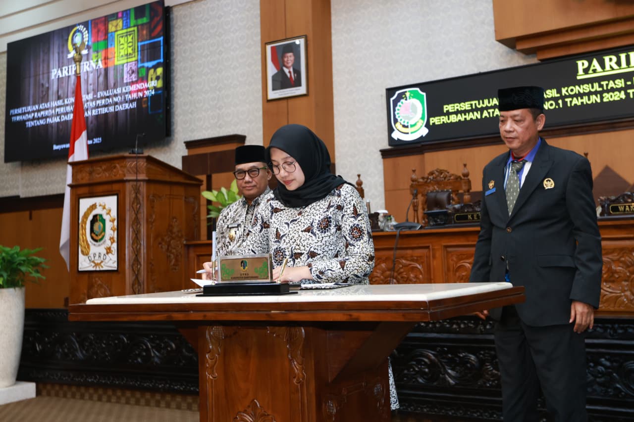 rapat-paripurna-pemkab-dan-dprd-banyuwangi-pastikan-tidak-ada-kenaikan-tarif-pbb