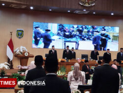 Usman Ependi Lengkapi Formasi Fraksi PDI Perjuangan, Resmi Dilantik sebagai Anggota DPRD Kota Madiun – TIMES Banyuwangi