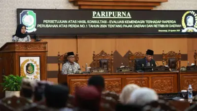 rapat-paripurna-dprd-banyuwangi-sahkan-perda-pdrd,-pastikan-tidak-ada-kenaikan-tarif-pbb-p2