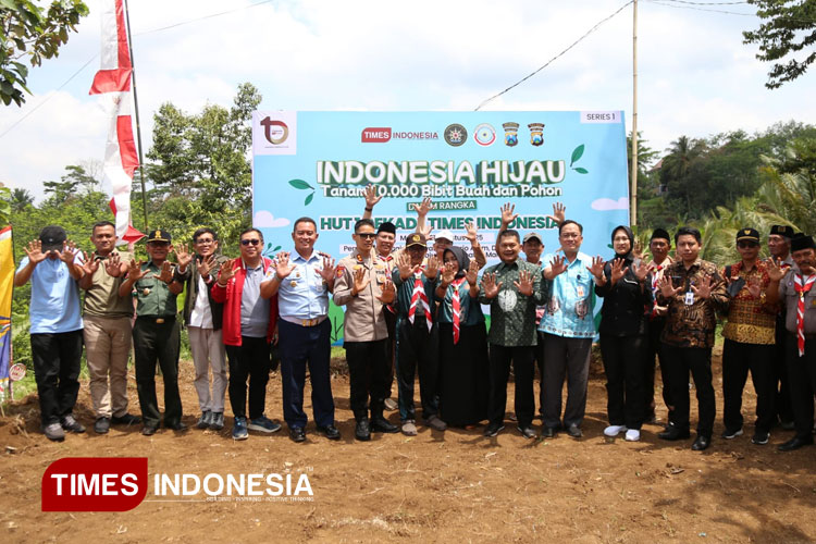 times-indonesia-tanam-10.000-bibit-pohon-seri-i-di-kabupaten-malang-–-times-banyuwangi