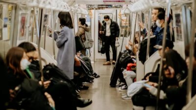 larangan-merokok-di-kereta-kai,-bisa-diturunkan-kalau-nekat