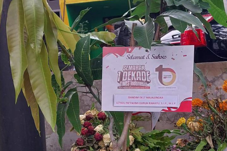 dandim-majalengka-hadiahkan-bibit-pohon-di-peringatan-1-dekade-times-indonesia-–-times-banyuwangi
