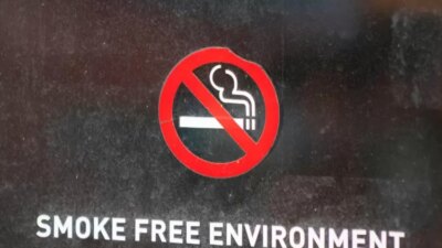 transportasi-umum-kini-bebas-asap-rokok,-ini-aturan-lengkapnya