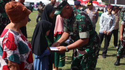 penutupan-tmmd-125-banyuwangi-dimeriahkan-bakti-sosial,-lansia-dan-anak-yatim-terima-bantuan