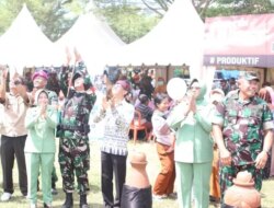 Meriah! TMMD 125 Banyuwangi Ditutup, Brigjen TNI Ramli Resmikan Stand UMKM Warga Desa