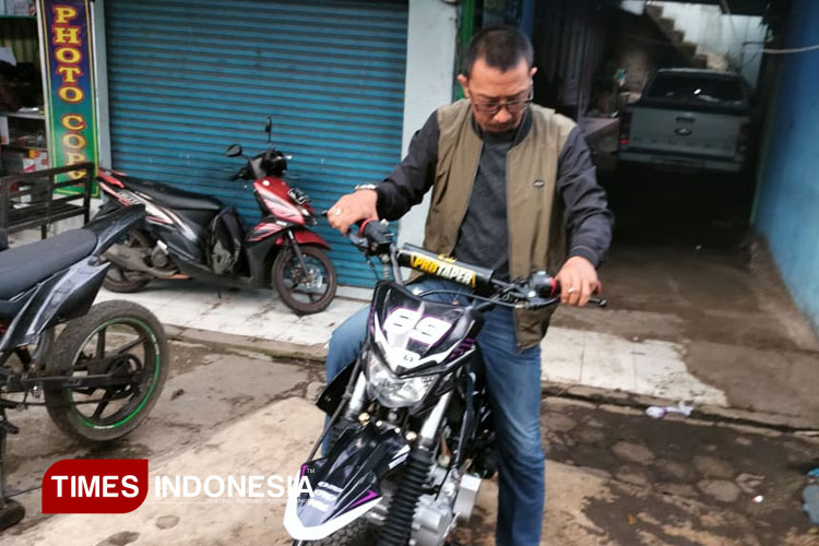 warga-cianjur-sulap-motor-pake-ai,-bisa-bicara-hingga-kunci-pake-ktp-–-times-banyuwangi