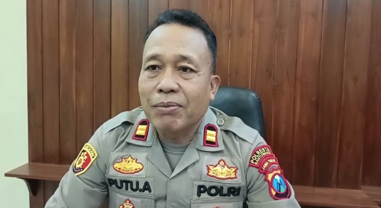 mobil-pengiring-karnaval-tabrak-peserta-di-sraten,-4-orang-luka