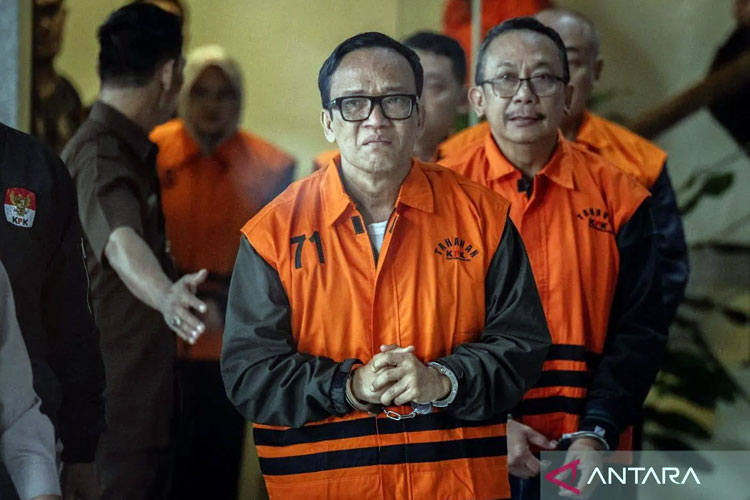 kpk-sita-rp170-juta-dan-2.201-dolar-as-dalam-kasus-immanuel-ebenezer-–-times-banyuwangi