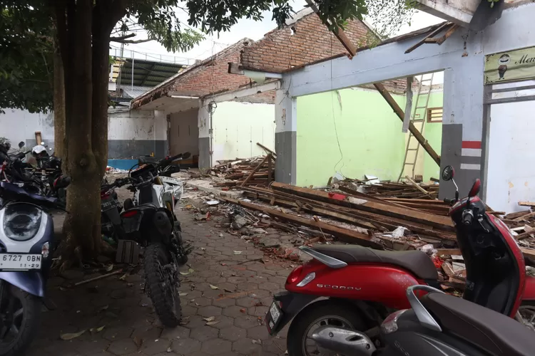 lahan-parkir-stasiun-kalisetail-setail-banyuwangi-ditarget-rampung-akhir-tahun